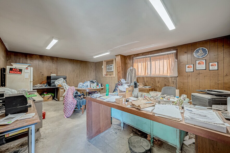 More Photos Of 8231 Main St, Needville Auto Salvage Facility For Sale