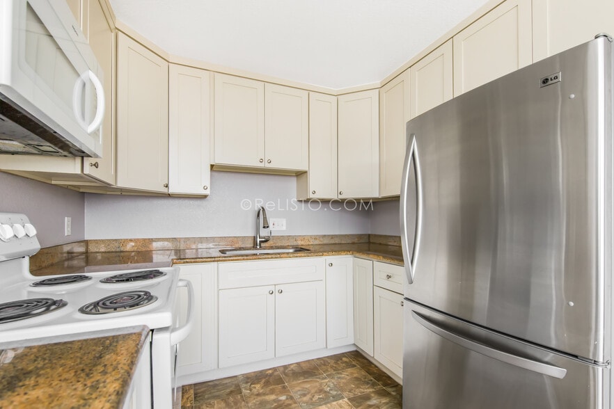 More Photos Of 2105 48th Ave, Oakland Apartments For Sale