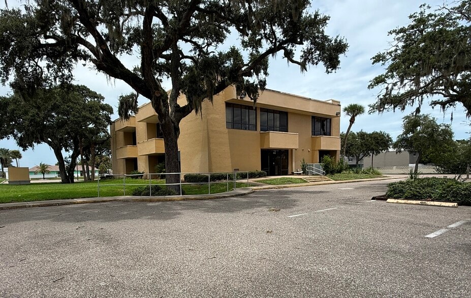 Primary Photo Of 2111 S Ridgewood Ave, South Daytona Medical For Sale