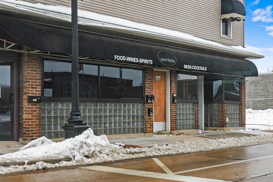 Primary Photo Of 1027 S Main St, Oshkosh Restaurant For Sale