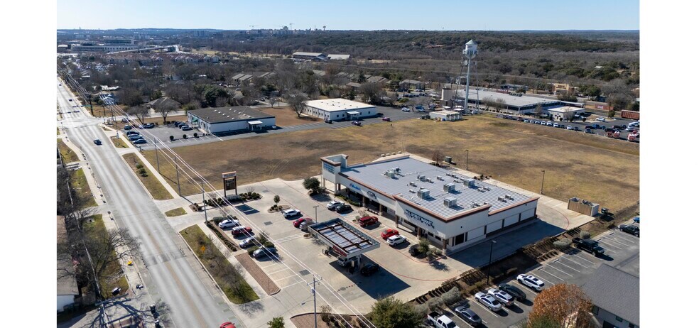 More Photos Of 641 Mill St, San Marcos Restaurant For Lease