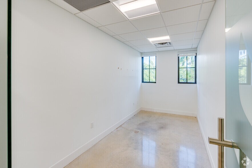 More Photos Of 6900 SW 80th St, Miami Medical For Sale