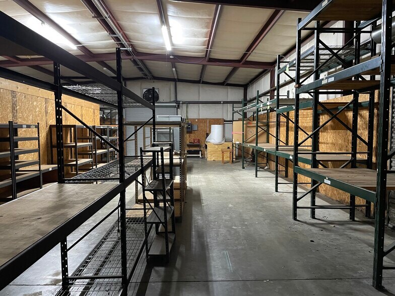 More Photos Of 433 S Main St, Swainsboro Showroom For Sale