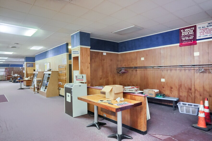 More Photos Of 3210 Wilmington Rd, New Castle Bowling Alley For Sale