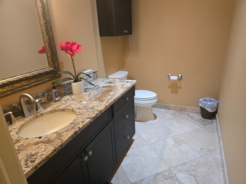 More Photos Of 6314-6324 S US 301, Riverview Office For Lease