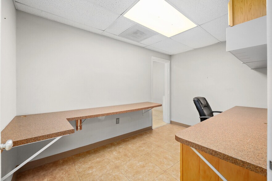 More Photos Of 2054 Park St, Jacksonville Medical For Lease