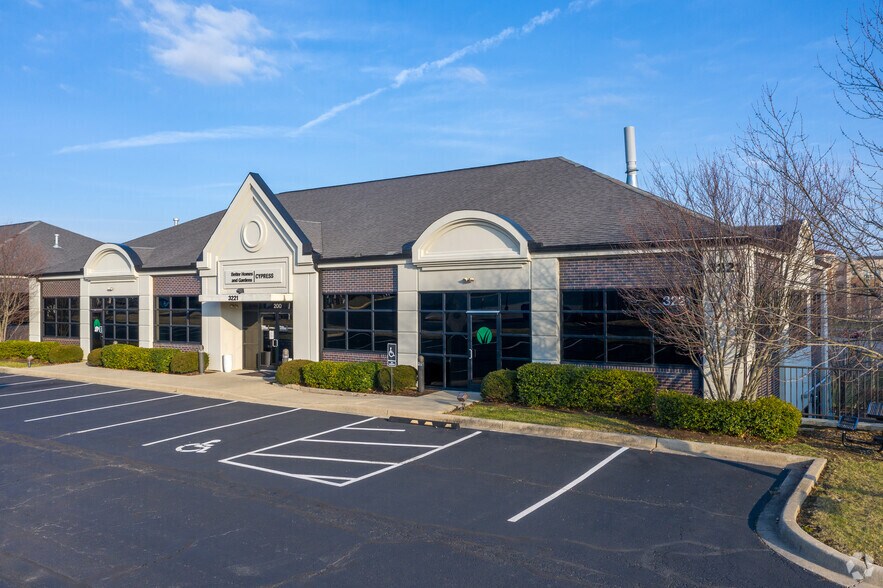 More Photos Of 3221 Summit Square Pl, Lexington Medical For Sale