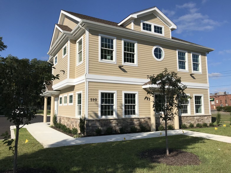 Primary Photo Of 590 Patchogue Rd, Port Jefferson Station Office For Sale