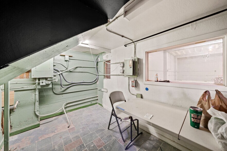 More Photos Of 19 Heron St, San Francisco Warehouse For Lease