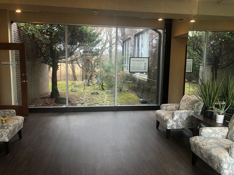 More Photos Of 1425 Broad St, Clifton Medical For Lease