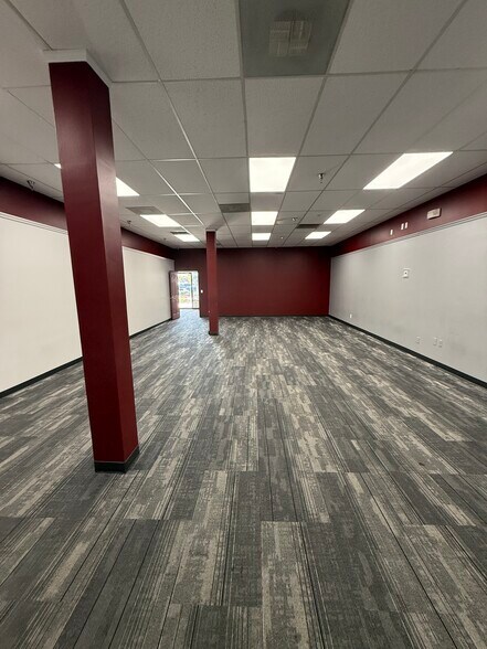 More Photos Of 369 Bill France Blvd, Daytona Beach General Retail For Lease