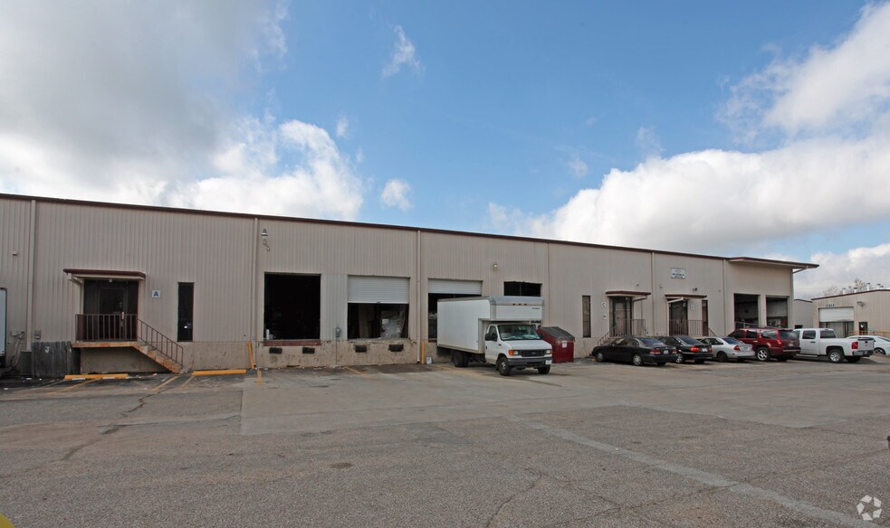 More Photos Of 12826 Hempstead Rd, Houston Unknown For Lease