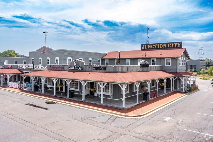 Primary Photo Of 5901 N Prospect Rd, Peoria Unknown For Lease