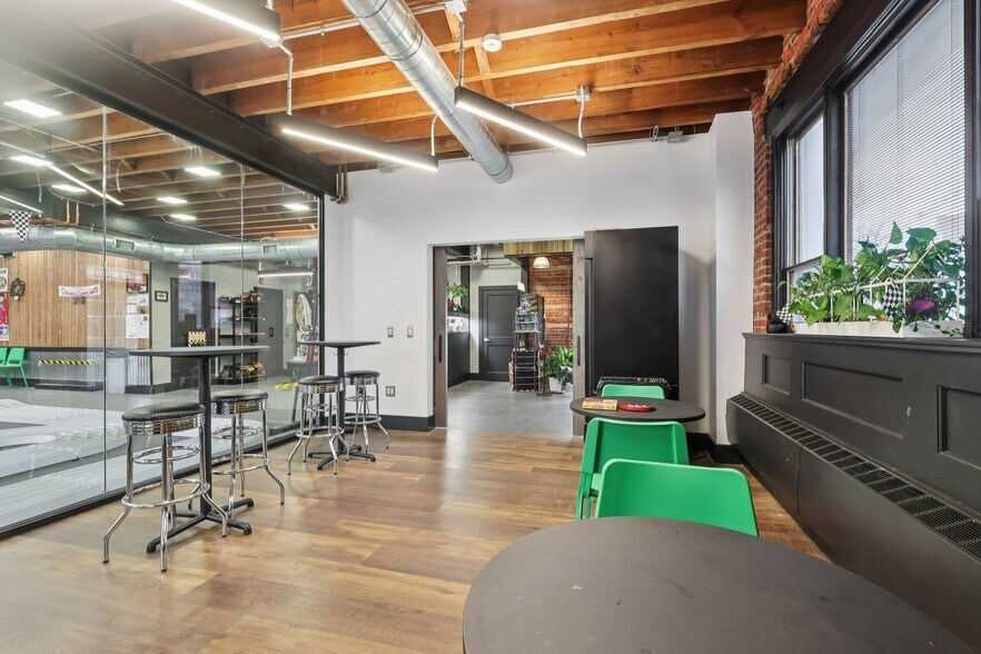 More Photos Of 2595 Yardville Hamilton Square Rd, Hamilton Office For Sale