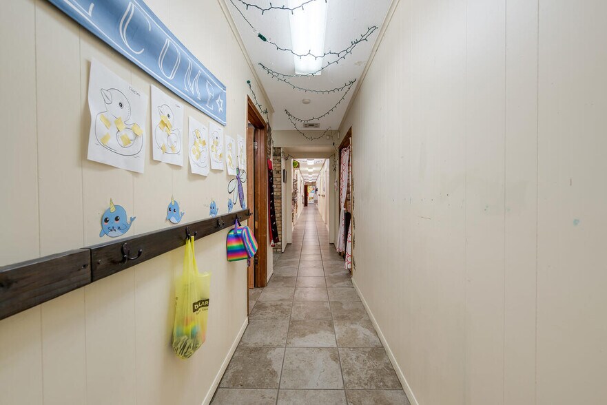 More Photos Of 2000 N 25th St, Waco Daycare Center For Sale
