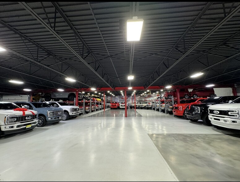 More Photos Of 1229 Broadway Ave, Deptford Warehouse For Sale