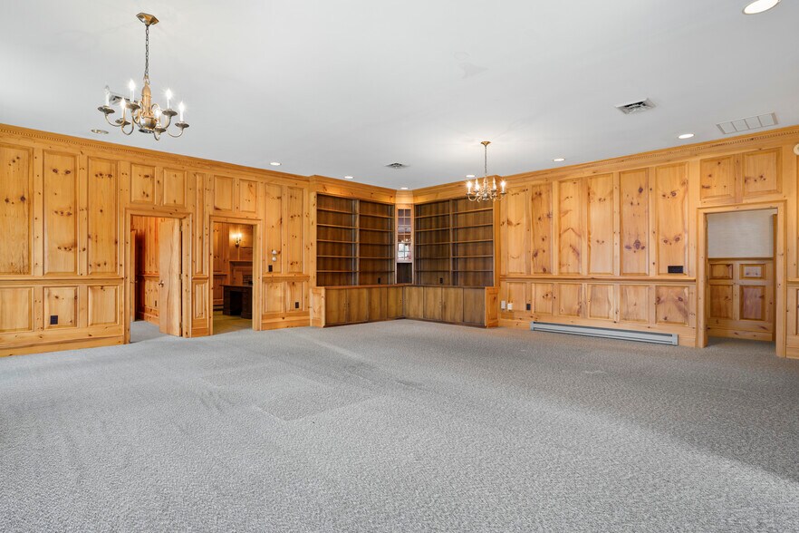 More Photos Of 45 Old Granite Rd, Ossipee Office For Sale