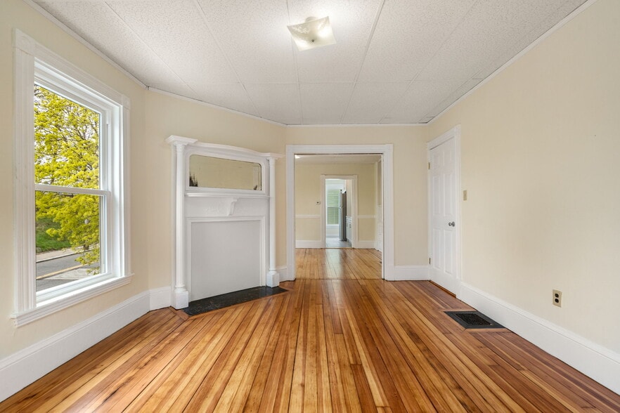 More Photos Of 10 Royal St, Boston Multifamily For Sale