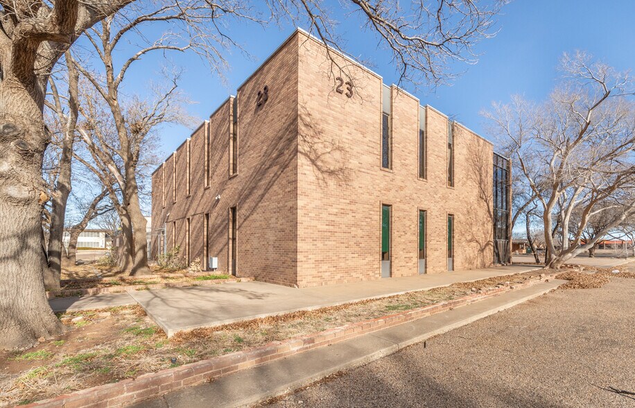 More Photos Of 23 Briercroft Office Park, Lubbock Office For Lease