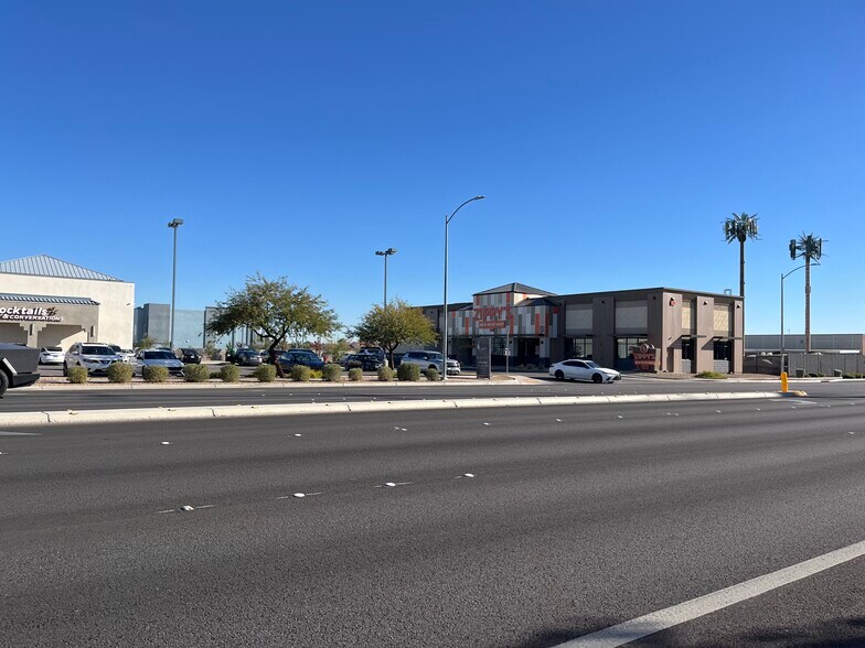 More Photos Of 4520 Hualapai Way, Las Vegas Unknown For Lease