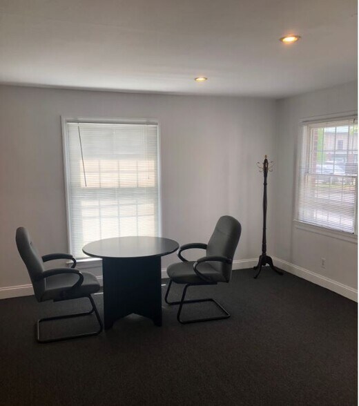 More Photos Of 27 Pine St, New Canaan Office For Sale