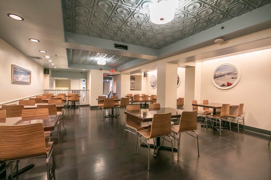 More Photos Of 1111-1113 Walnut St, Philadelphia Storefront For Sale