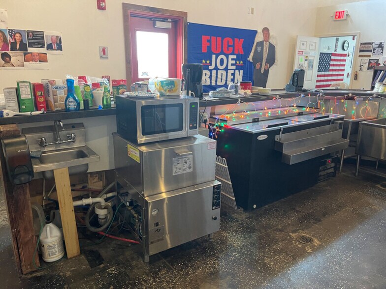 More Photos Of 901 Elm St, Tioga Restaurant For Sale