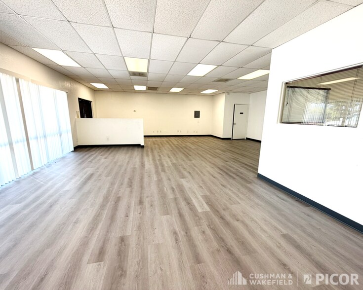 More Photos Of 7941 E Lakeside Pky, Tucson Unknown For Lease