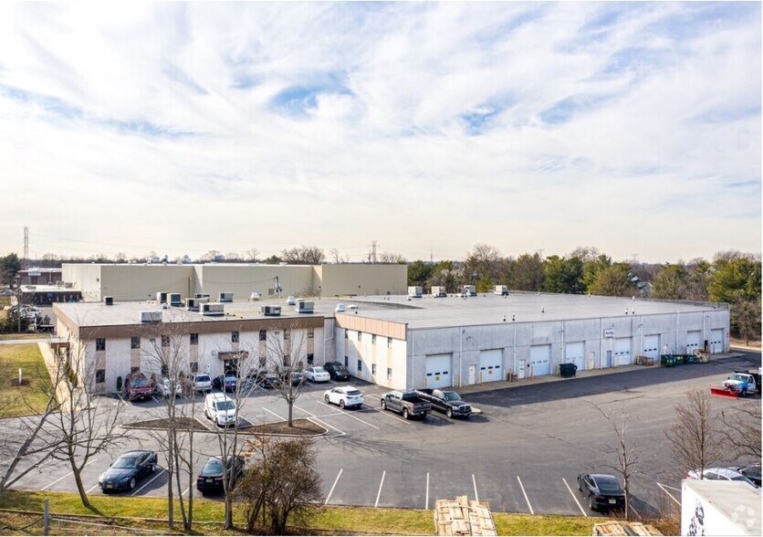 More Photos Of 40 Brunswick Ave, Edison Warehouse For Lease