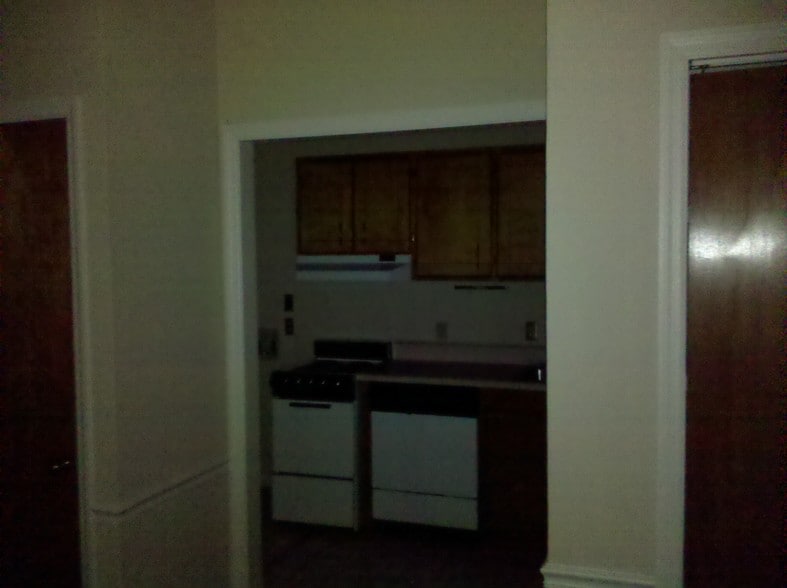 More Photos Of 300 W Broome St, Lagrange Office For Sale