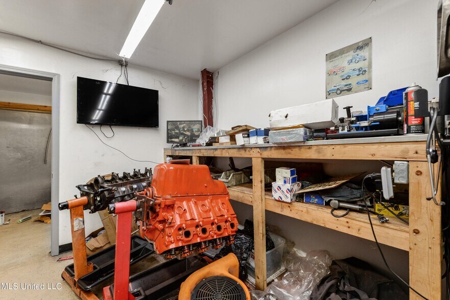 More Photos Of 526 Main St, Bay Saint Louis Warehouse For Sale