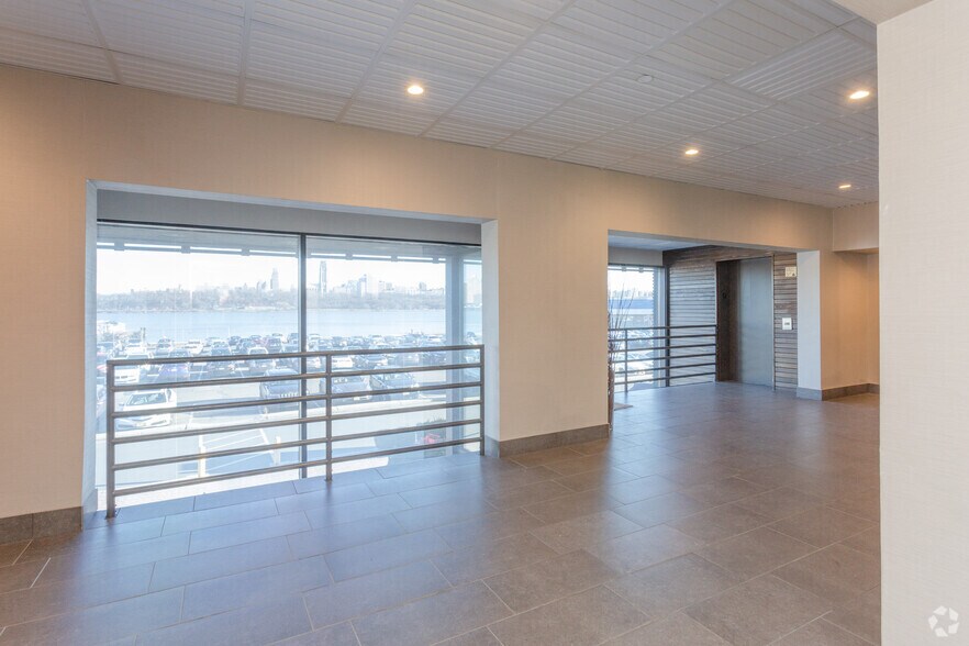 More Photos Of 725 River Rd, Edgewater Medical For Lease