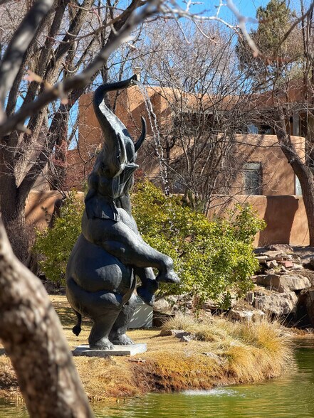 More Photos Of 1075 Paseo de Peralta, Santa Fe General Retail For Sale