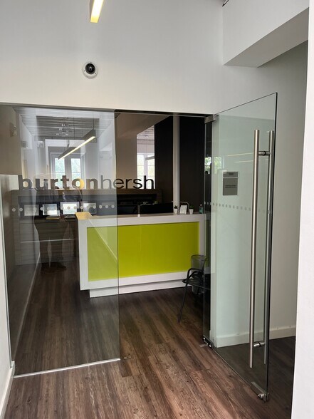 More Photos Of 130 Miracle Mile, Coral Gables Loft Creative Space For Lease