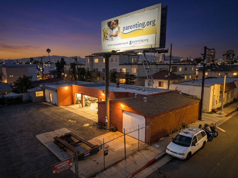 More Photos Of 959 Gower St, Los Angeles Auto Repair For Lease