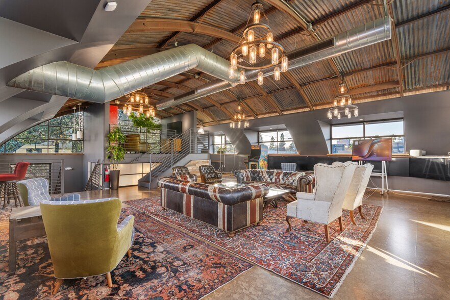 More Photos Of 5895 Blackwelder St, Culver City Loft Creative Space For Lease