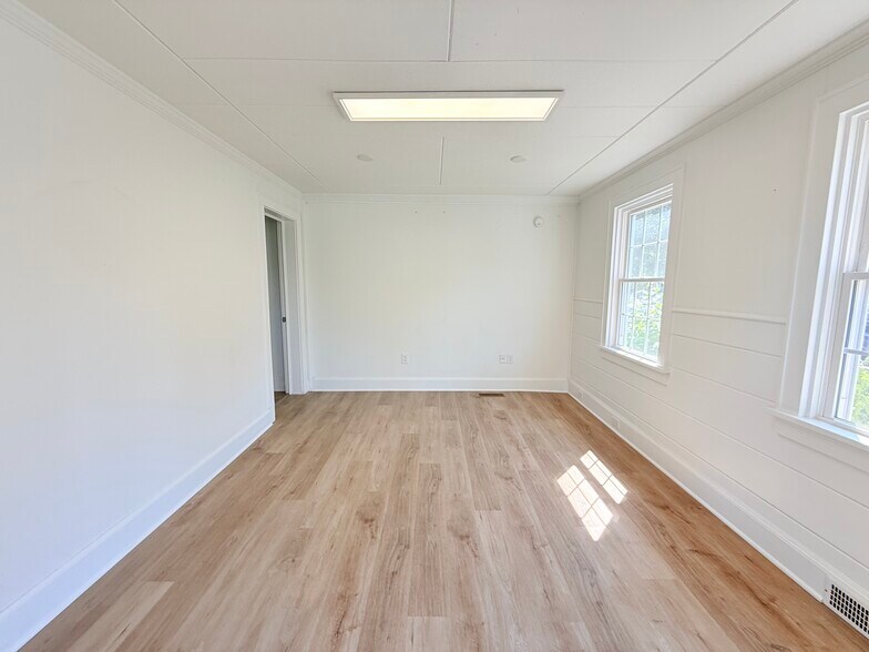 More Photos Of 155 Greenwood Ave, Bethel Unknown For Lease