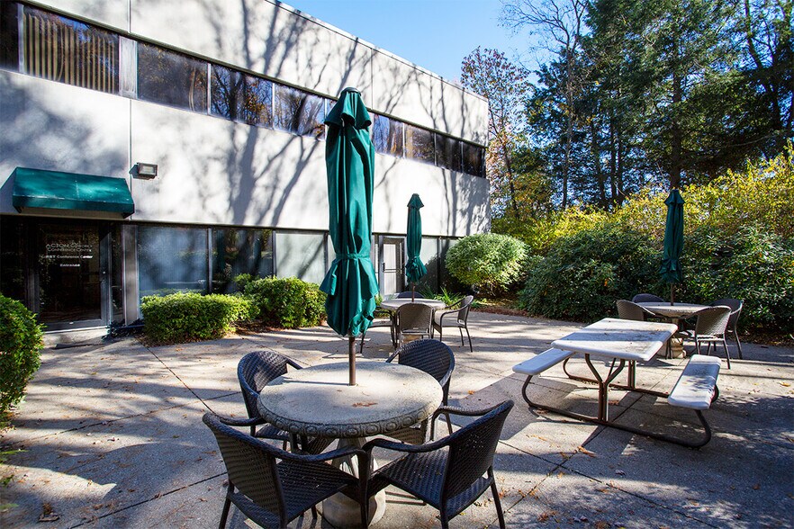 More Photos Of 526 Main St, Acton Office For Lease