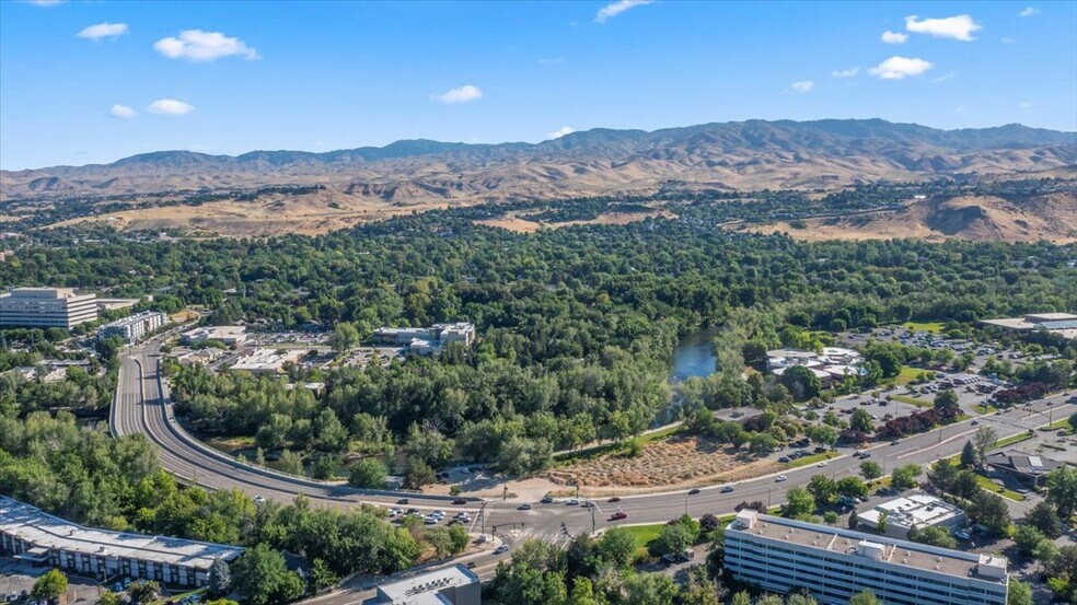 More Photos Of 444 W Parkcenter Blvd, Boise Land For Sale