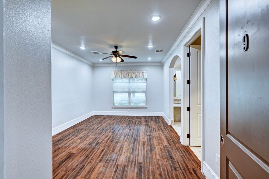 More Photos Of 9922 Grant Rd, Houston Healthcare For Sale