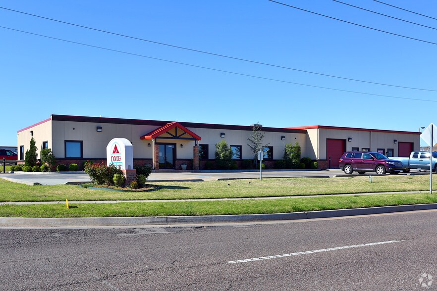 More Photos Of 3560-3564 Macdonnell Dr, Norman Light Distribution For Sale