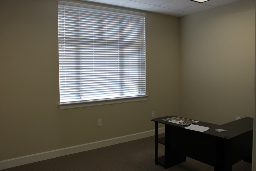 More Photos Of 440 Cobia Dr, Katy Medical For Lease