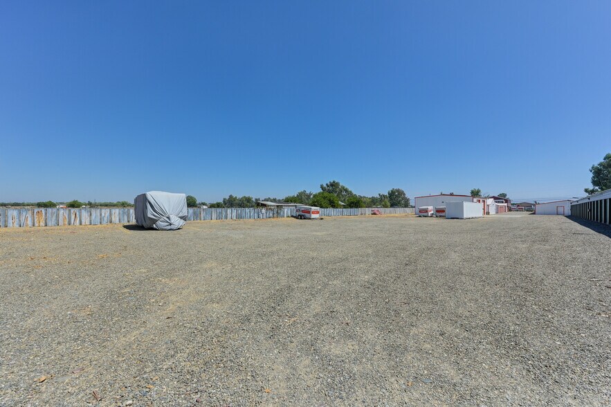 More Photos Of 7965 State Highway 99W, Gerber Self Storage For Sale