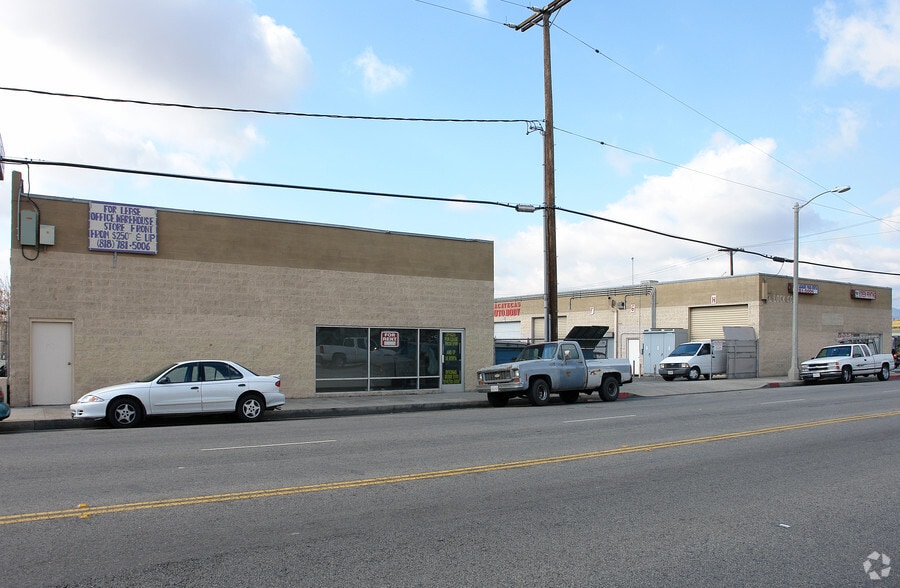 More Photos Of 1437 San Fernando Rd, San Fernando Showroom For Lease