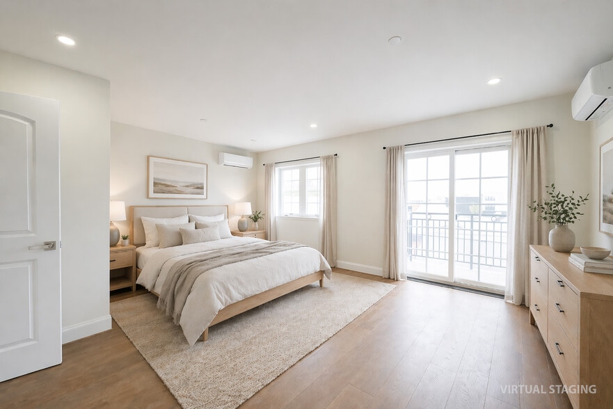 More Photos Of 15026 12th Ave, Whitestone General Retail For Sale