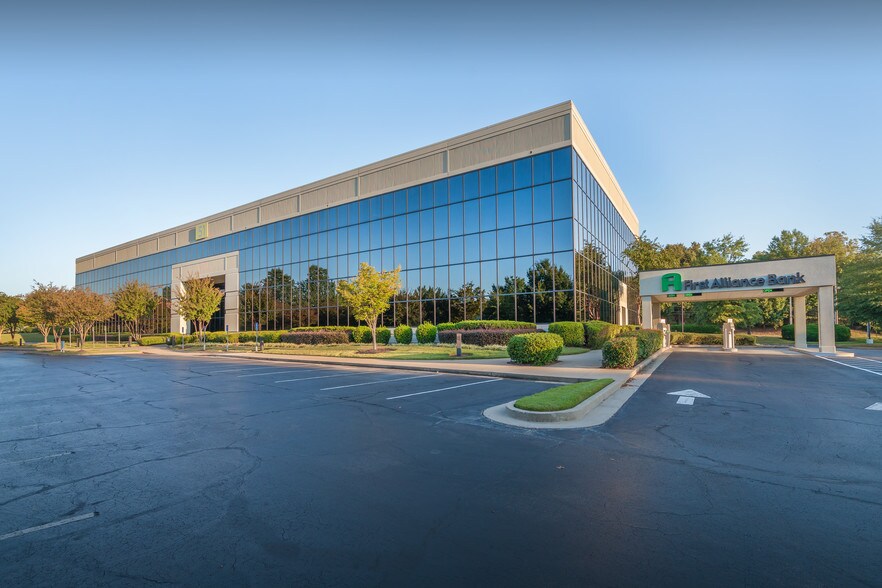 More Photos Of 51 Germantown Ct, Memphis Unknown For Lease