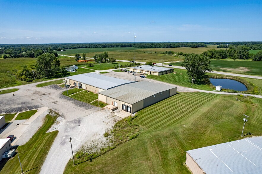 More Photos Of 6886 N CR 400 E, Kendallville Distribution For Lease