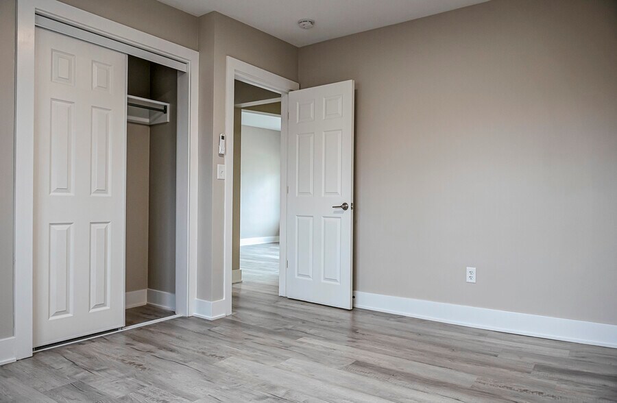 More Photos Of 320 Koch Ave, Ann Arbor Apartments For Sale