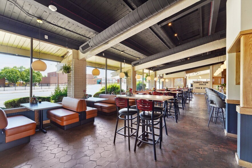 More Photos Of 2133 S Sheridan Blvd, Denver Restaurant For Lease