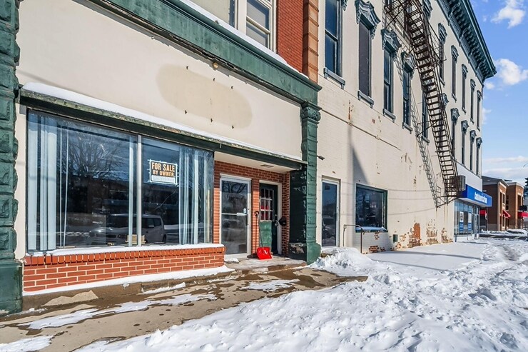 More Photos Of 153 Washington Sq, Bucyrus General Retail For Sale